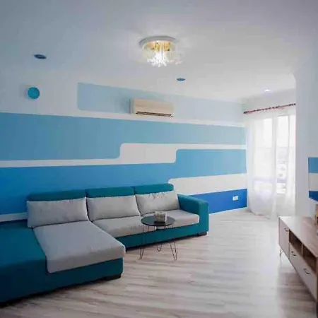 Sam 6 Apartment